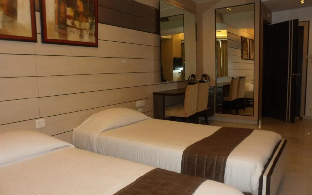 OYO Premium Merlin Homeland Mall