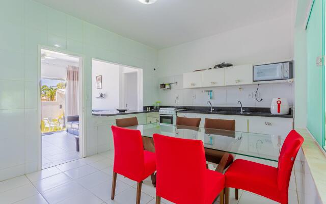 GB14 Ampla Casa 6 Quartos com Piscina e Churrasqueira