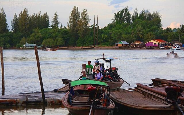 Nisarine Homestay @ Koh Klang - Hostel