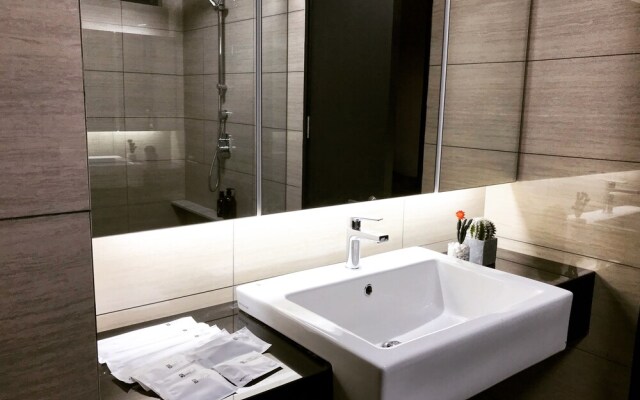 Luxury Pool View Suite @ JB