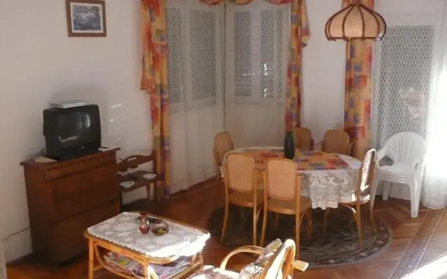 Ildikó House