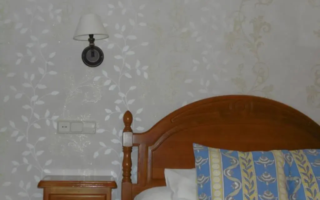 Logis Hotel Restaurante La Casa de Juansabeli