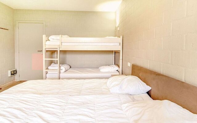 Ideal Holiday Home in Gijverinkhove With Terrace, Garden