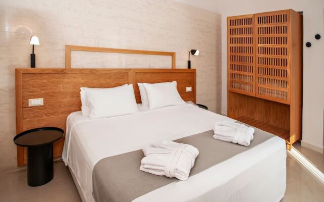 Alexandra Beach Hotel