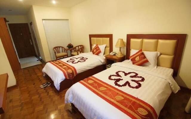 Gold Yadanar Hotel