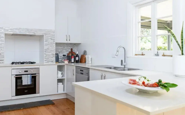 Charming 3BR Sandstone Haven