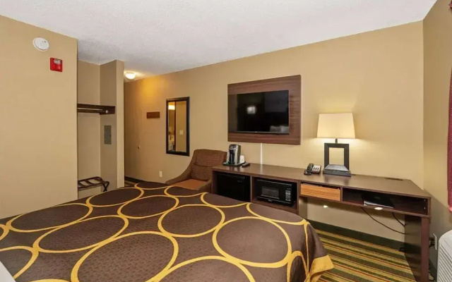 Super 8 Superior WI
