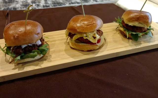 Holiday Inn Roanoke Airport – Conference CTR by IHG