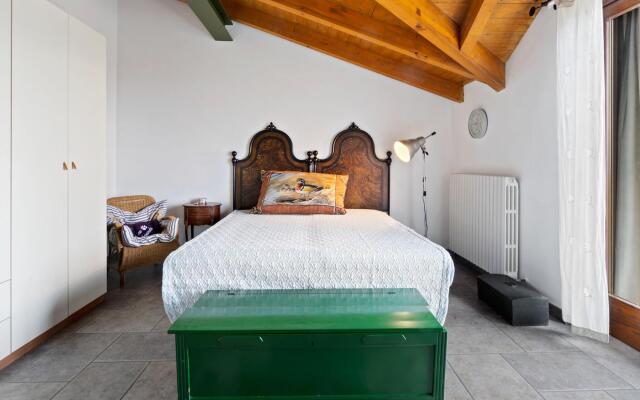 Belvilla by OYO Secluded Apartment With Balcony