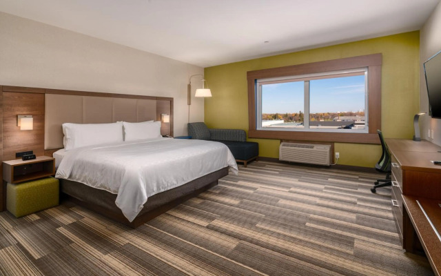 Holiday Inn Express & Suites Brandon by IHG