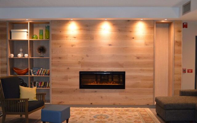 Country Inn & Suites by Radisson, La Crosse, WI