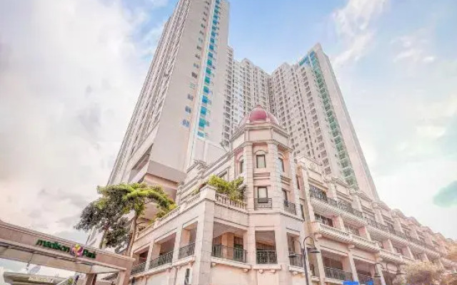 Imperial Mediterania Garden Residence