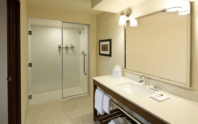 Four Points by Sheraton Downtown Seattle Center