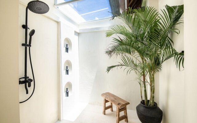 Canggu 400m Tobeach Escape 4br Designer Villa
