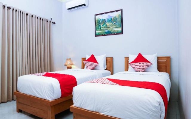 OYO 1056 Senggigi Cottages Lombok – Guest Rooms – Senggigi