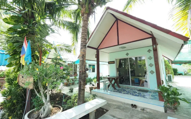Baan Suanjarean Resort