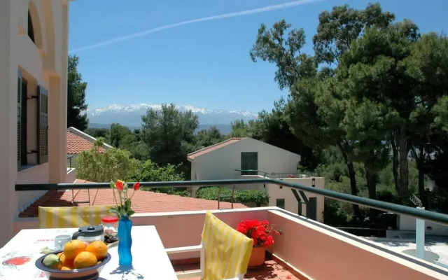 Villa Pefki Chania Split-level Apartment