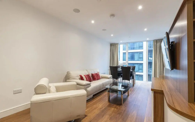 Charming 2BR Apt. Close to Wandsworth Town st