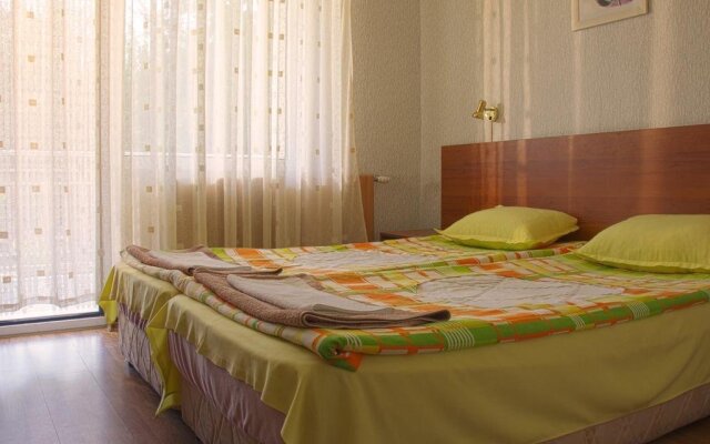 Zora Hotel