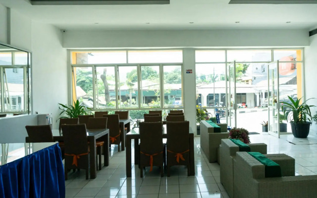 RedDoorz Plus @ Ende City Center