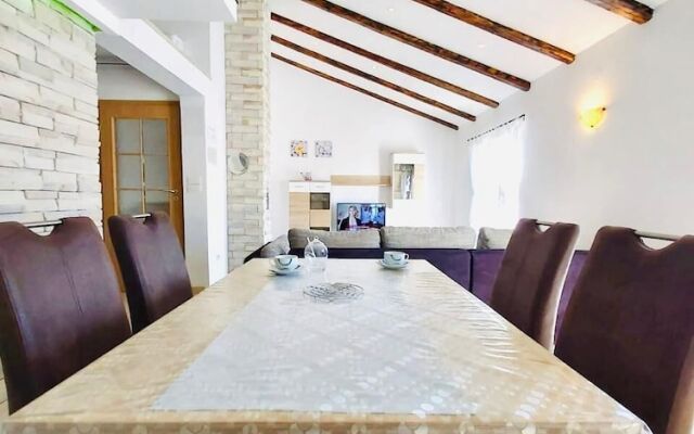 Apartments and Rooms Viskic