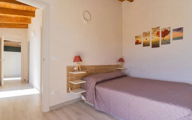 2873 Villa Pussacra by Barbarhouse