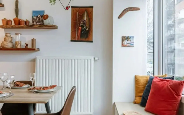 Homely Duplex Near Historic City Center Station