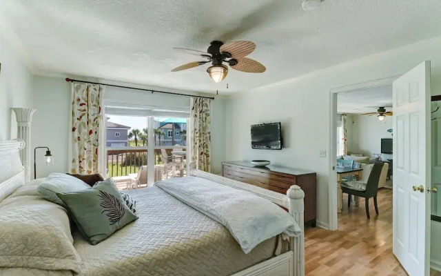 Redecorated Pet Friendly Home by RedAwning