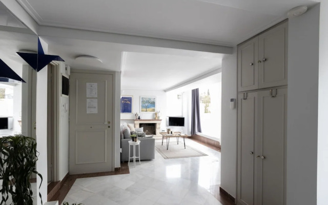 Massive 2-apartment Combo Unbeatable Acropolis Views Sleeps 9