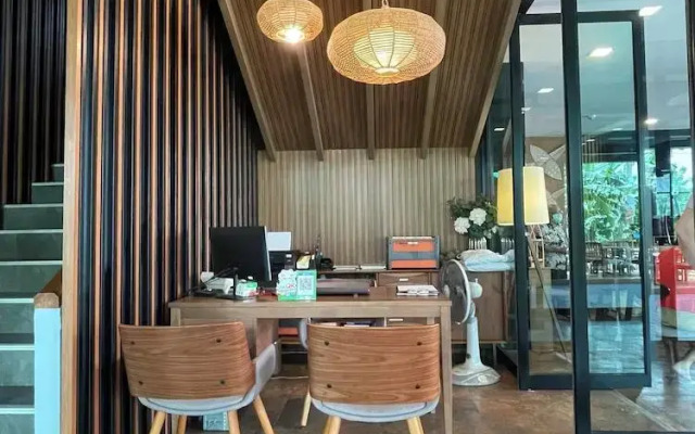 The Bedrooms Maeklong Service Apartment