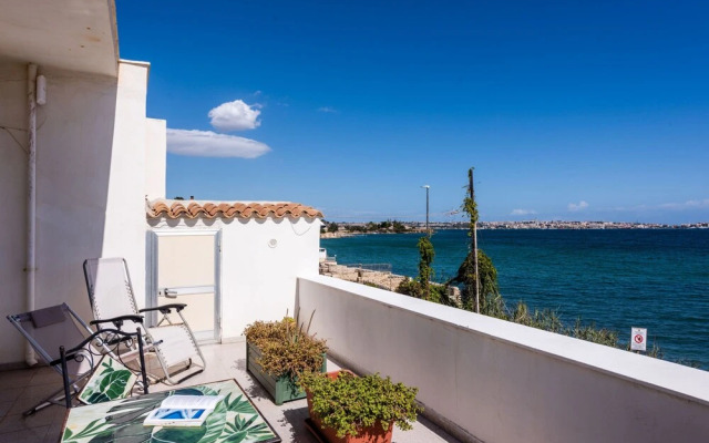 La Casa Dell Isola by Wonderful Italy