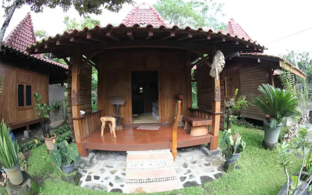 Omah Garengpoeng Guest House