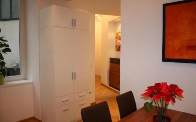 Opera Studio Apartment