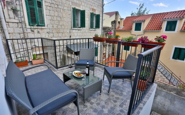 Impeccable 3-bed Apartment in Split