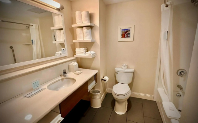 Hampton Inn & Suites Yonkers - Westchester