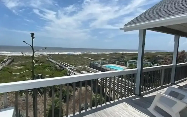 Due South - 5 Br Home