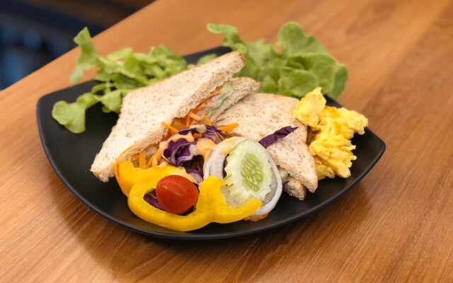 Hobnob Hostel - Adults Only