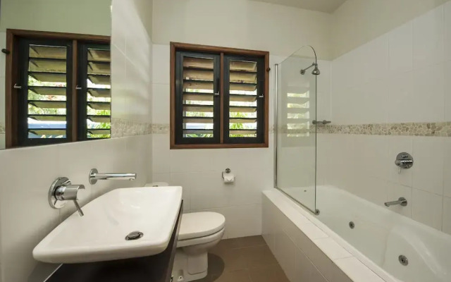 Pure Magnetic Villa 1
