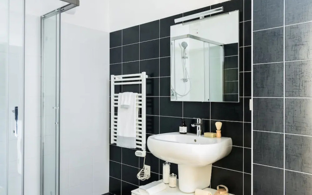 Altido Sunny 1-Bed Flat With/ Balcony