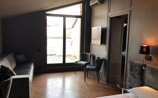 Garibaldi Suites