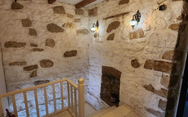 Kapela Tas Otel Alacatı