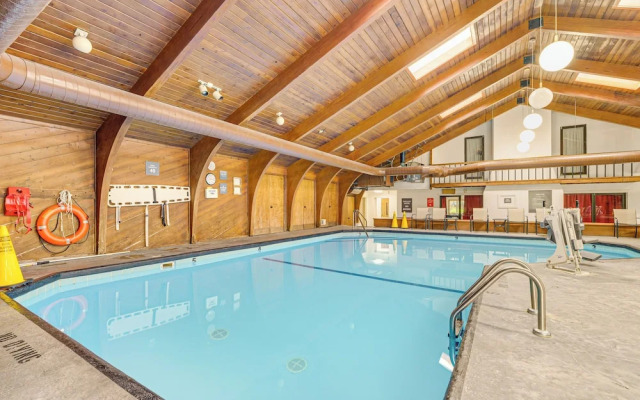 Golf, Swim & Ski: Schuss Mtn Family Getaway!