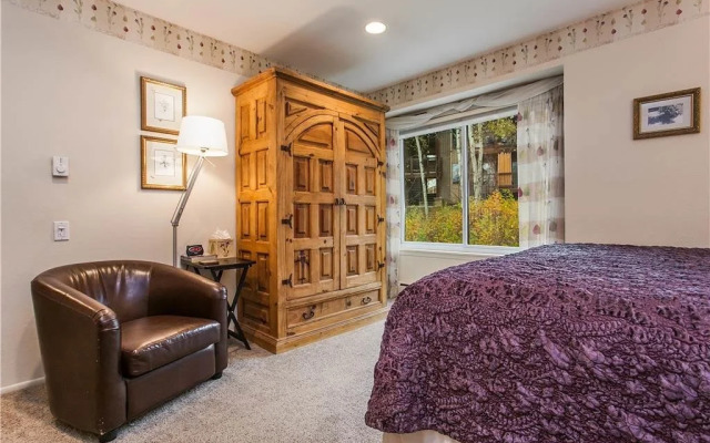 Seasons Four by Snowmass Vacations