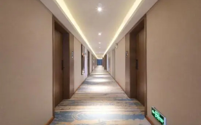 Yichun Bailu Hotel