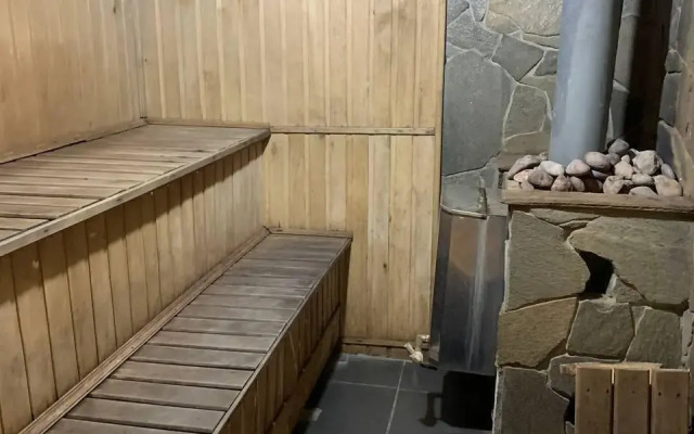 House with swimming pool and sauna