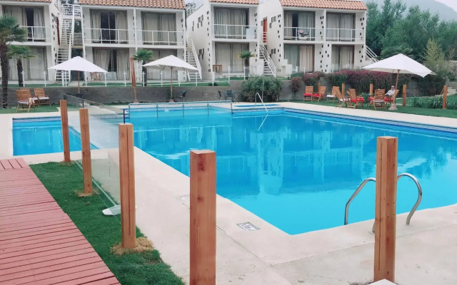 Howard Johnson By Wyndham Olmue