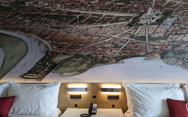 Cambria Hotel Washington D.C. Navy Yard Riverfront