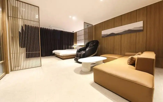 Wonju Central Hotel
