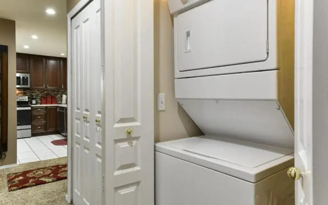 Little House on the Fairway