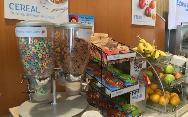 Holiday Inn Express Chicago NW - Arlington Heights by IHG